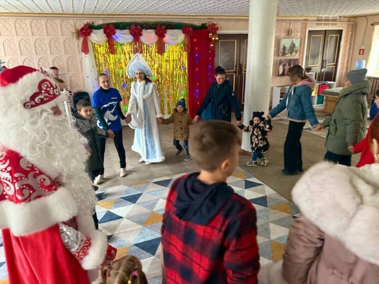 В Херсонской области для детей провели елки в муниципальных округах