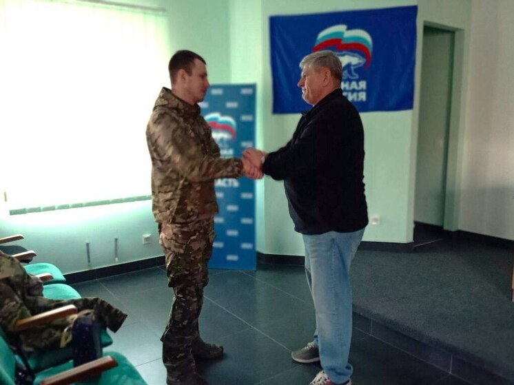 В Каланчаке прошла встреча школьников с десантниками из 98-й гвардейской дивизии