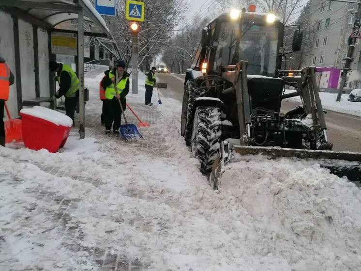 Калугу усиленно чистят от снега