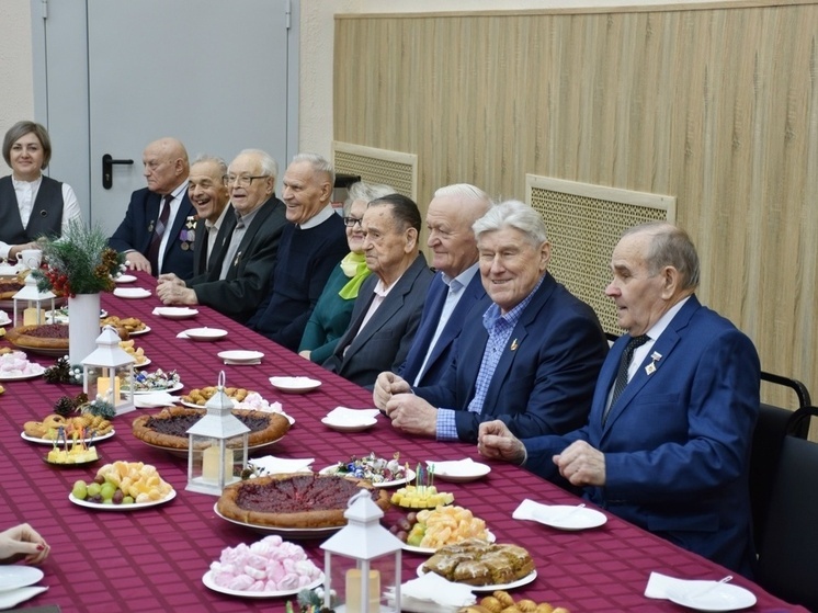 В администрации Устьянского округа прошла встреча Почетных граждан