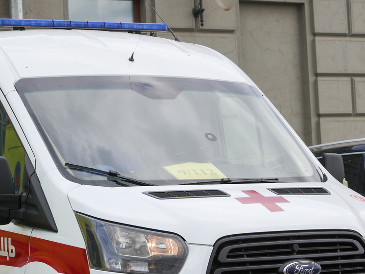 В Петербурге задержали женщину, которая пыталась покусать врачей