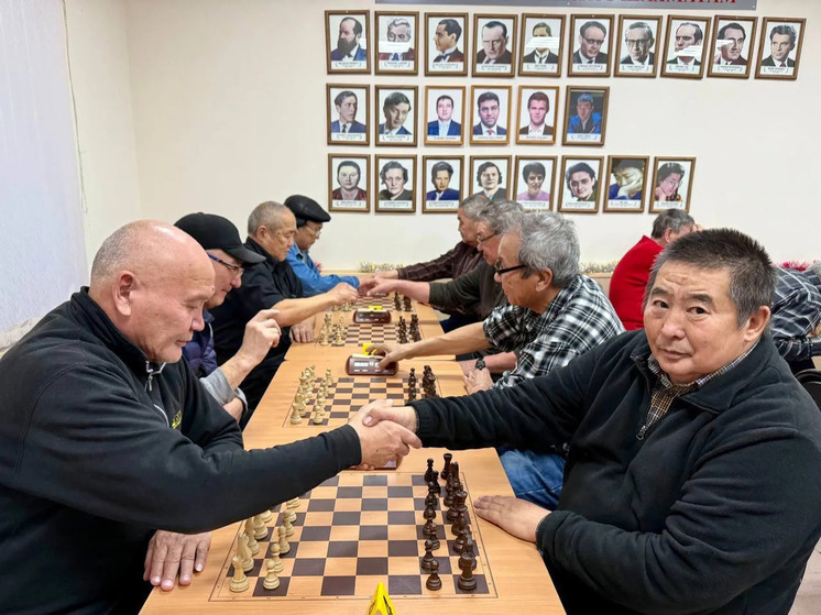 В Калмыкии состоялся шахматный блиц-турнир, посвящённый Дню памяти и скорби