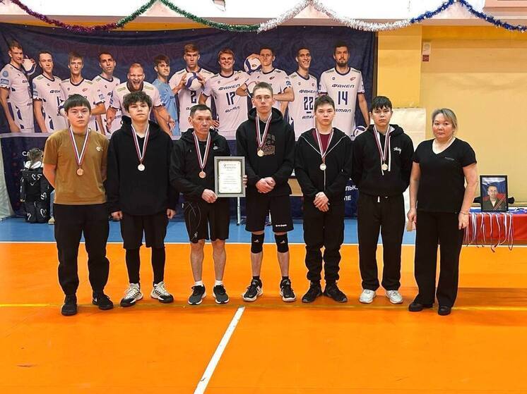 В Шурышкарах провели волейбольный турнир в память о павшем на СВО Юрии Рябкове