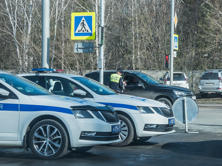Новосибирцам напомнили о завершении автоматического продления водительских прав