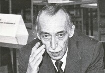 В новогодние каникулы так хочется вспомнить поистине народную программу «Вокруг смеха»