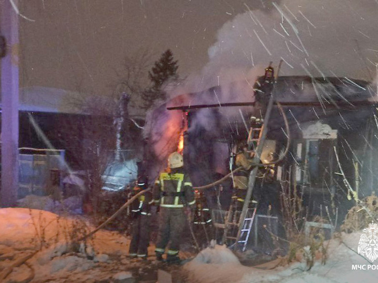 В Томске на Соляном переулке при пожаре погиб мужчина