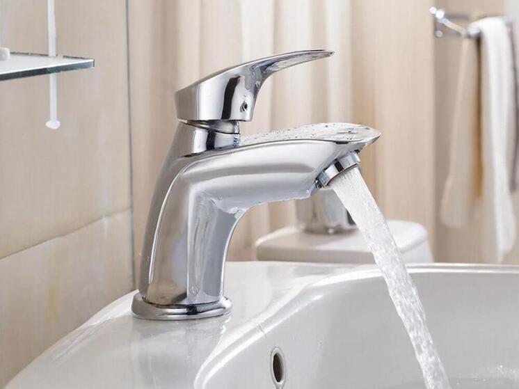 Холодную воду отключат в нескольких домах Южно-Сахалинска 30 декабря