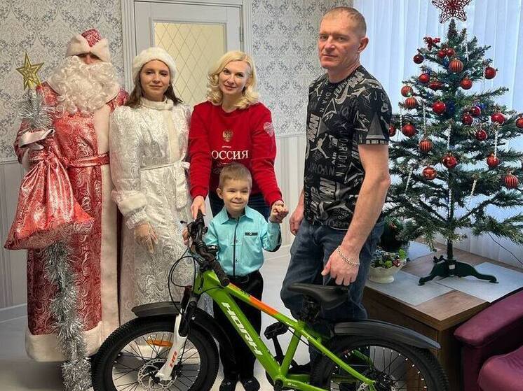 Министр образования Ставропольского края исполнила новогоднее желание пятилетнего Даниила