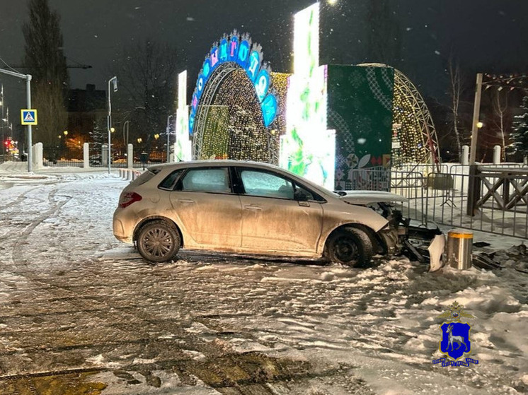 В Ленинском районе Самары 40-летняя женщина на Citroen C4 попала в ДТП