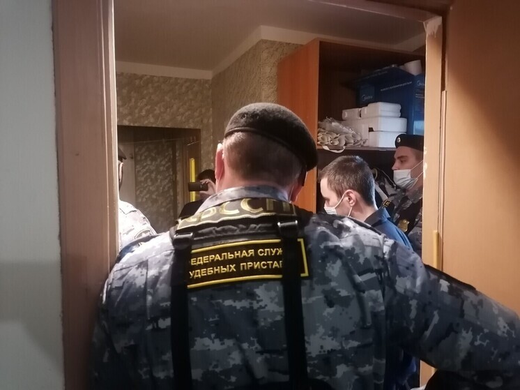 В Перми женщина с коляской оштрафована за отказ пропустить в подъезде пожилую соседку