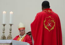 Масоны потребовали от верховного суда срочного судебного запрета на отмену новой политики лондонской столичной полиции, которая предписывает служащим сообщать своему начальству, являются ли они членами масонской организации