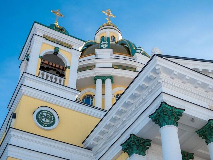 Челябинцев приглашают на новогоднюю службу в собор Рождества Христова