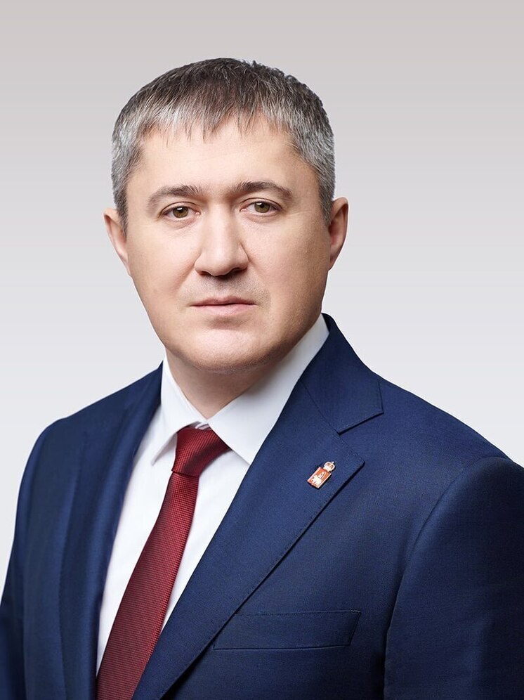 Губернатор Дмитрий Махонин поздравляет жителей Пермского края с Новым годом