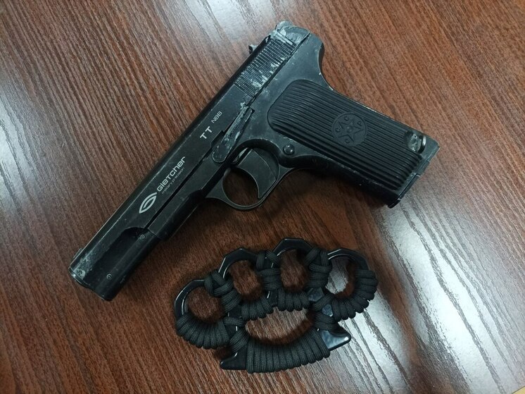 В Петербурге мужчина выстрелом отправил бывшего родственника в больницу