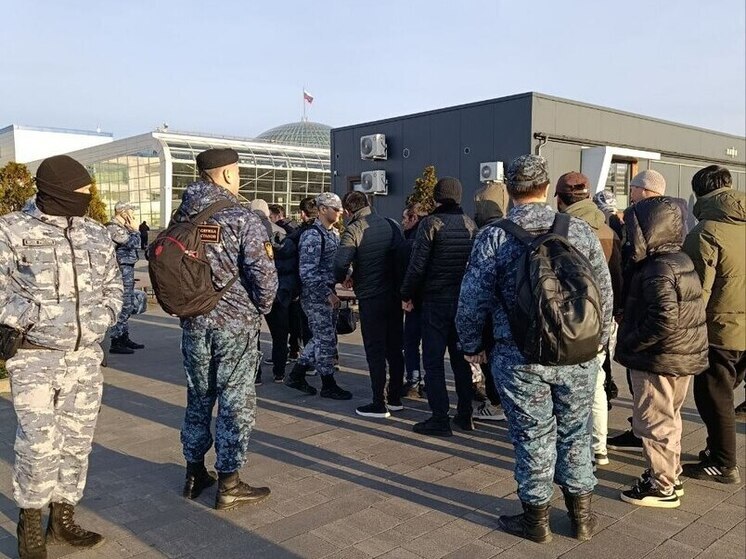 Из Калининграда выдворили нелегальных мигрантов