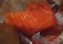 Выяснились подробности ликвидации подпольного цеха по фасовке и сбыту поддельной лососевой  икры в городском округе Люберцы