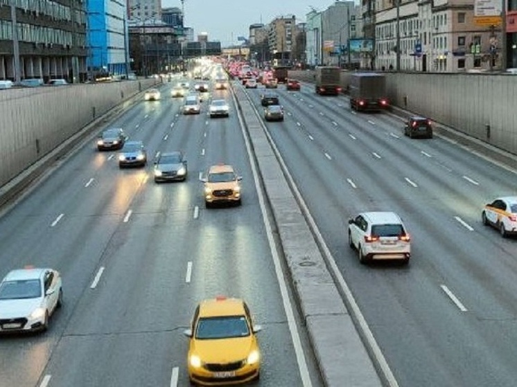 Работу свыше 250 светофоров оптимизировали в Подмосковье