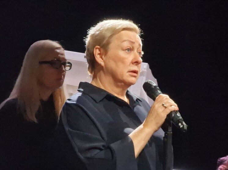 Мария Аронова на прощании с Алентовой назвала королевой