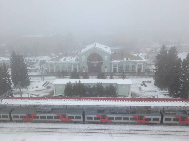 Около 2 миллионов пассажиров обслужил вокзал Выборга за 11 месяцев