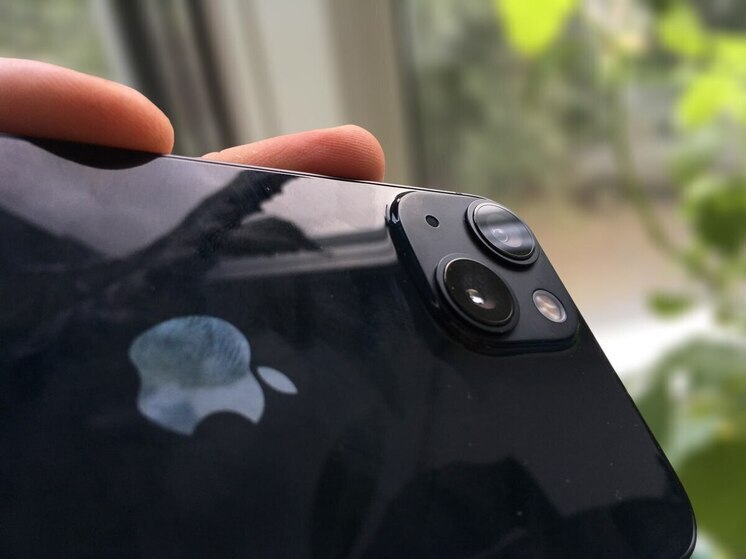 Телефон стоимостью 84 тысячи украли в Саратове