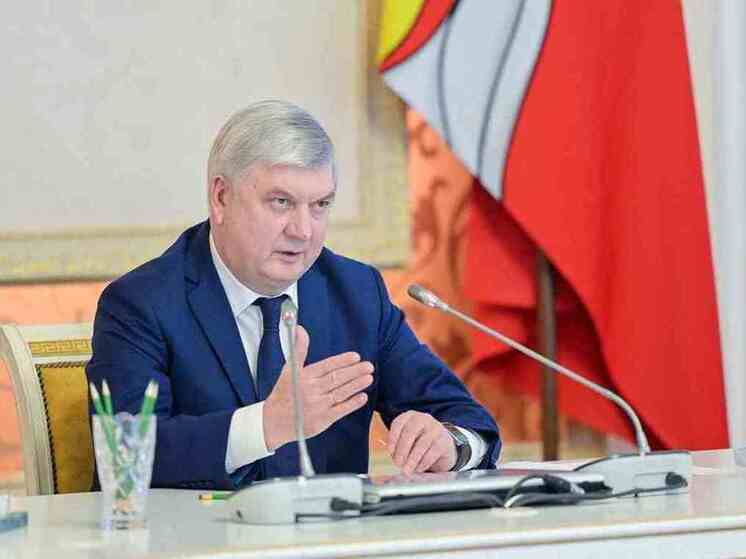 Бюджетники Воронежской области с нового года получат повышение зарплаты на 15%