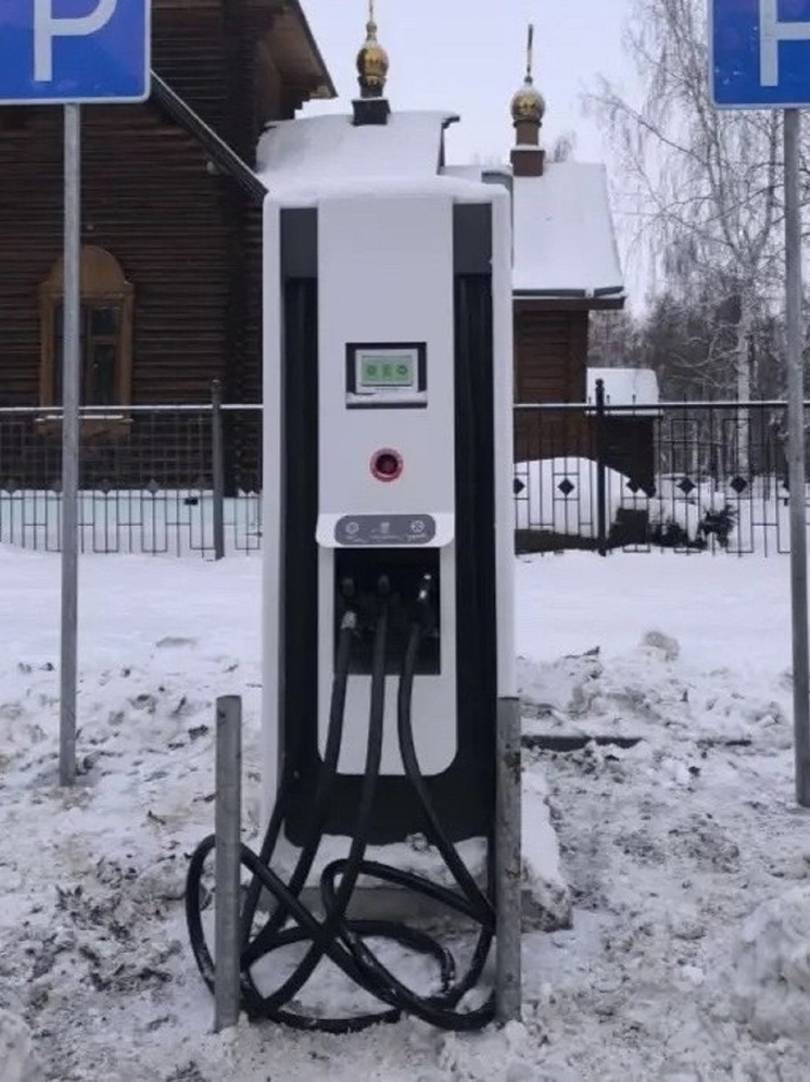 Шесть электрозаправочных станций уже работают в Кургане