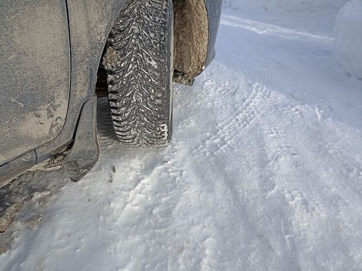 В МЧС Петербурга предупредили о сложной обстановке на дорогах