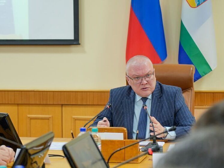 Правительство Кировской области работает без перерывов в праздничные дни