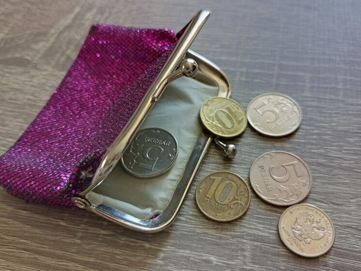 В Саратовской области задолжали зарплату почти 200 работникам