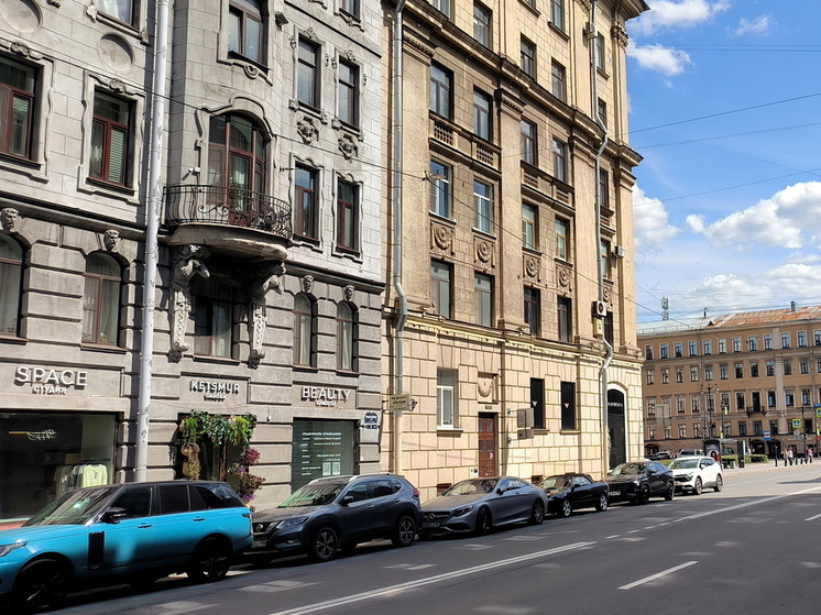 Профессоров из Петербурга уволили за членство в проукраинской секте