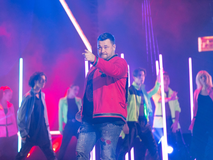 Новая новогодняя дискотека от российских поп-звезд