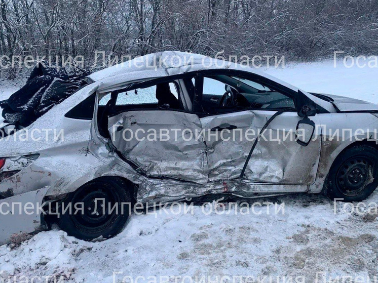 На липецкой трассе столкновение двух иномарок привело к летальному исходу