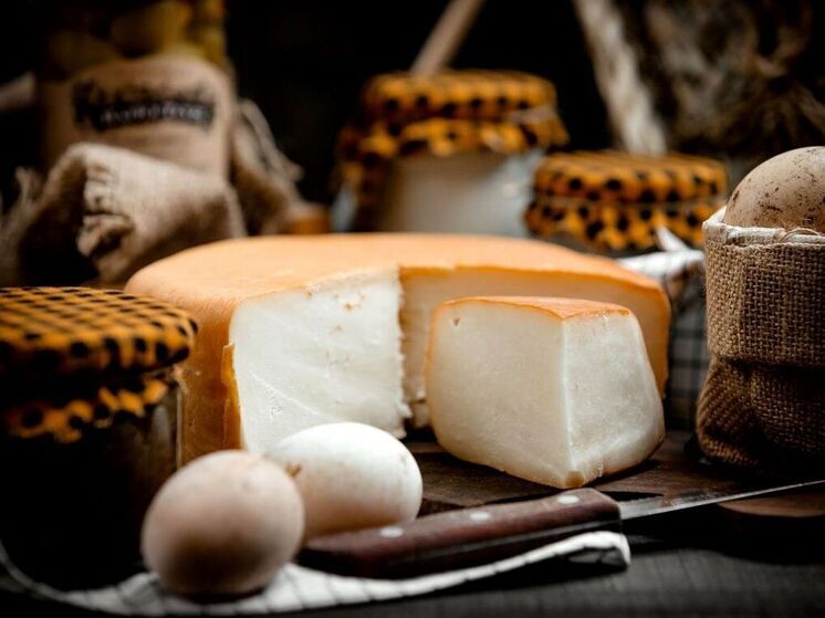 Учёные из Швеции связали снижение риска развития слабоумия с сыром