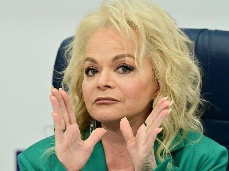 Среди вещей, которые вывозит Долина, есть коллекция фарфоровых кукол