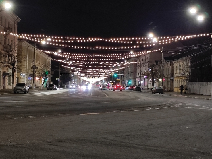 Тверь украсили к праздникам новыми световыми арками и фигурами
