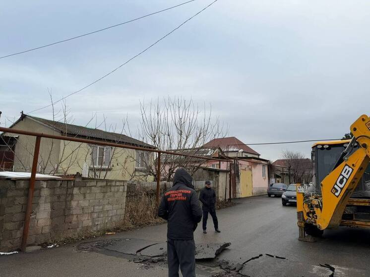 Более 10 незаконно установленных «лежачих полицейских» демонтировали на дорогах Махачкалы