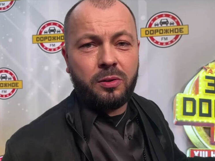 Певец Ярослав Сумишевский пожелал петербуржцам перегнать Москву по сугробам