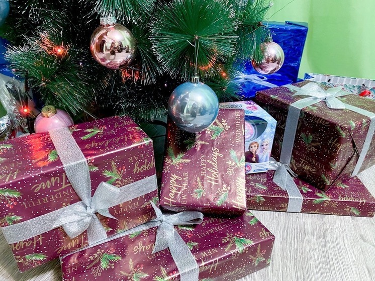 Губернатор Хоценко исполнил мечты ещё двух юных омичей благодаря акции «Ёлка желаний»