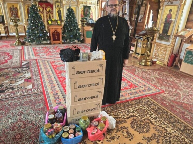 Из Орловской области в зону СВО отправили 140 газовых баллончиков и 35 пар перчаток