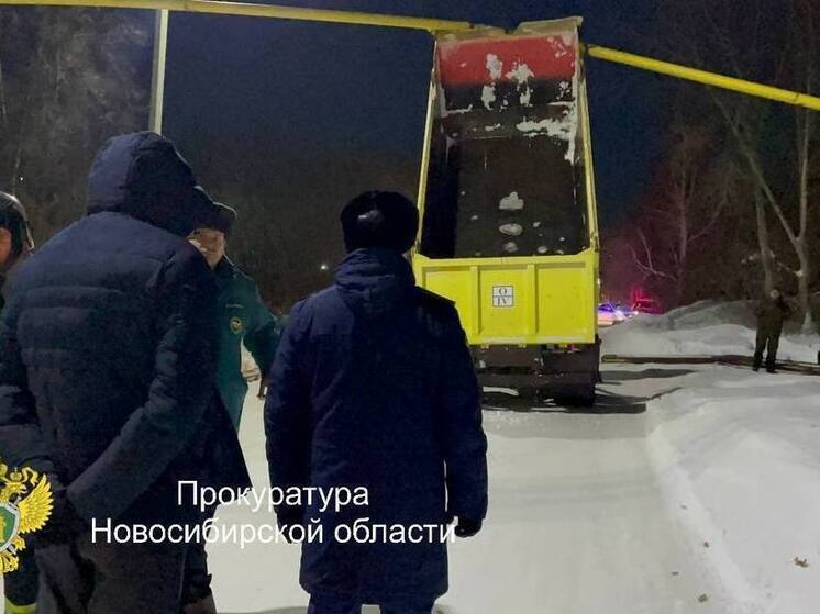 В Новосибирской области грузовик повредил газопровод