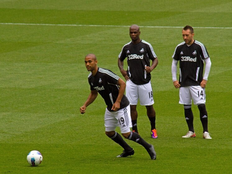 Лерой Лита вспомнил дикую историю времен  академии «Бристоль Сити»