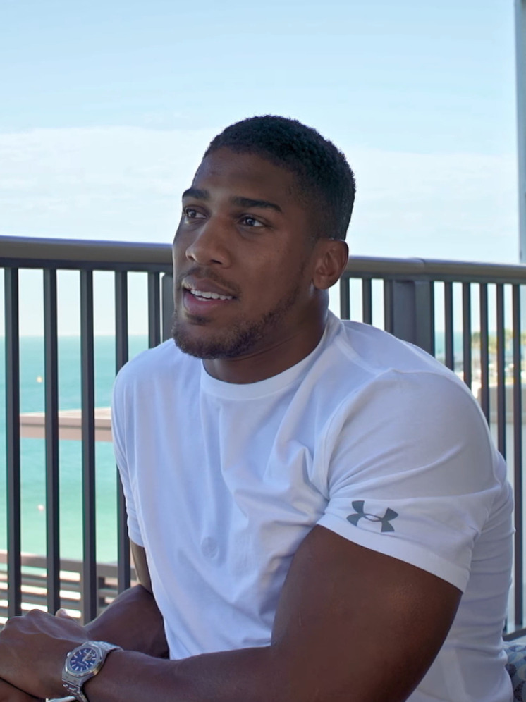 Экс-чемпион мира по боксу Джошуа попал в аварию со смертельным исходом в Нигерии