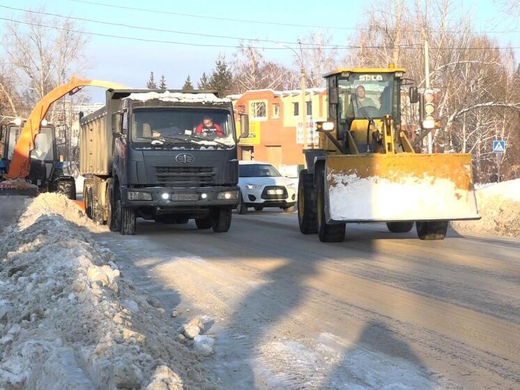 Кузнечан просят убирать автомобили с обочин для уборки снега