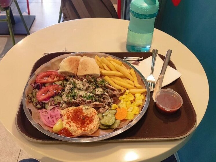 Северянам назвали стоимость школьного питания в 2026 году