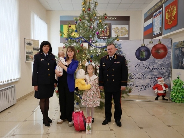 Начальник УМВД России по Пензенской области исполнил новогоднее желание семилетней девочки