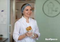 Марина Макарикова из Алексеевки рассказала, как пришла идея открыть блинную, как разрабатывалось меню и что чаще всего заказывают
