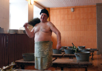 Полвека назад Женя Лукашин из «Иронии судьбы» и его одноклассники свято поддерживали традицию под Новый год ходить в баню