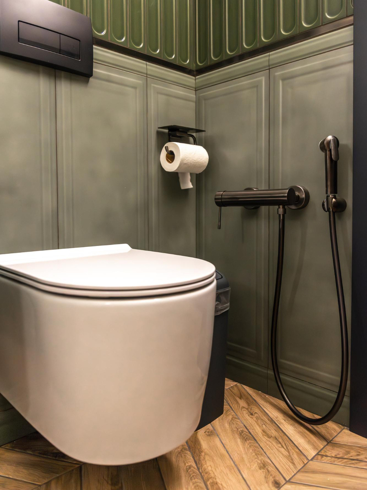 От засора до аварии: что случится, если тамбовчане будут смывать мусор в унитаз