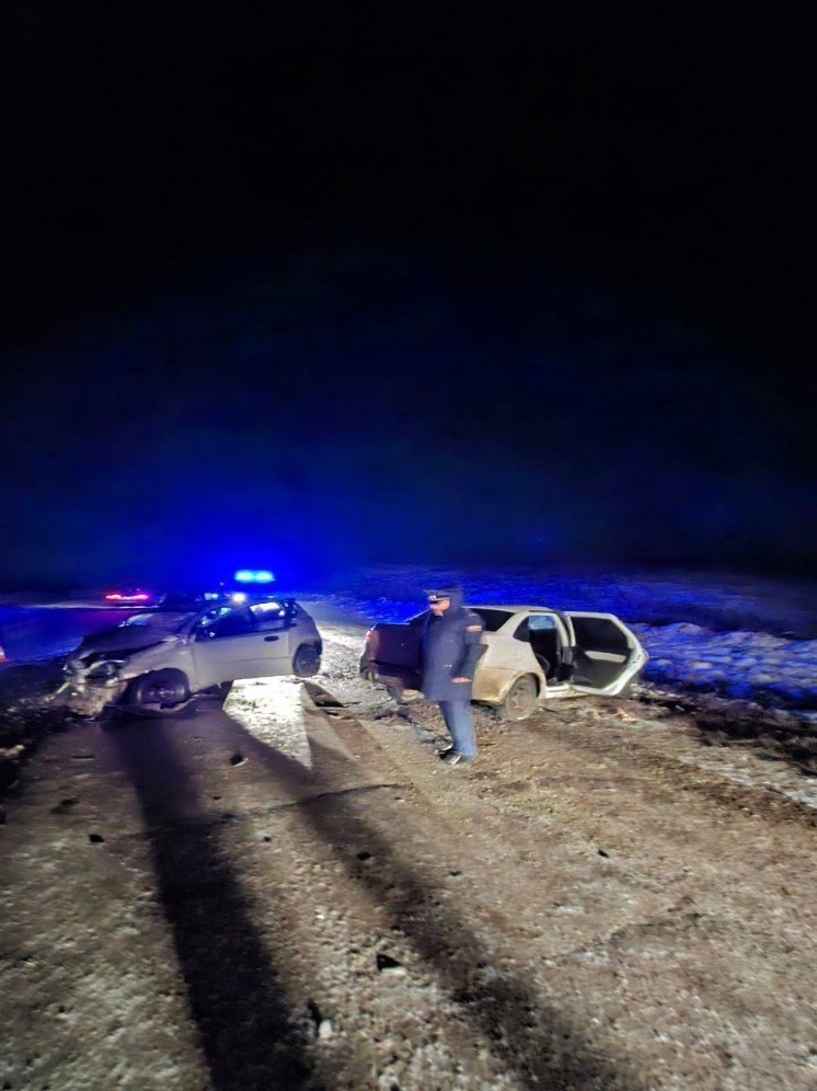 Под Астраханью в смертельном ДТП погибли двое детей