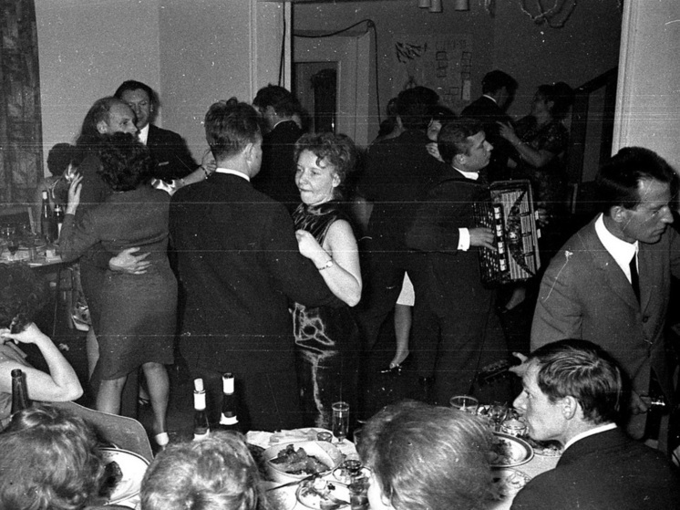 А действительно — что сохранилось? Ощущение праздника? Да